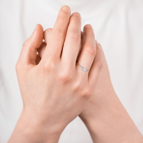 Pierścionek zaręczynowy SAVICKI: złoty, topaz